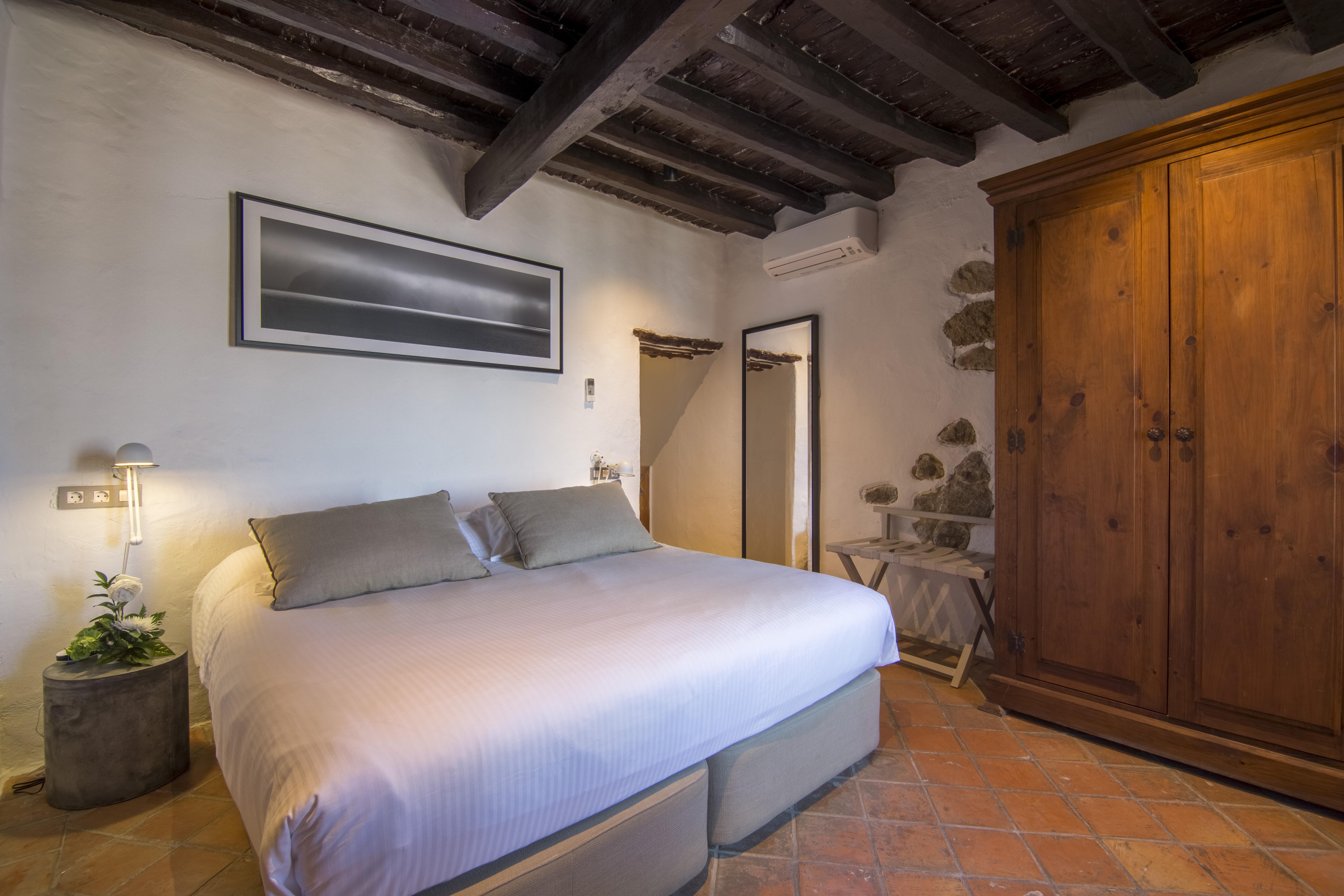 Hotel La Torre Del Canonigo - Small Luxury Hotels Ибица Экстерьер фото